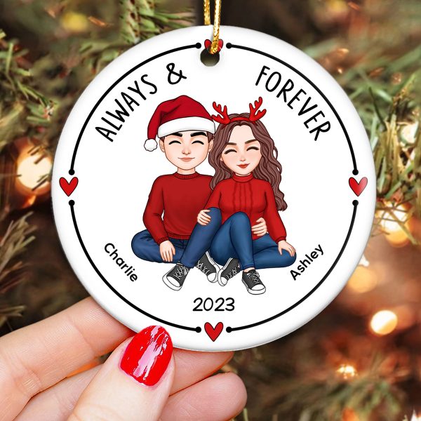 Christmas Cute Couple Sitting Hugging Personalized Circle Ornament Fashion - Image 3