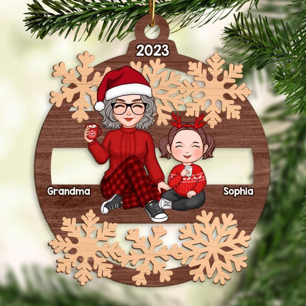 Cute Grandma And Grandkid Sitting In Snowflake Christmas Personalized Wooden Ornament Online now - Image 2